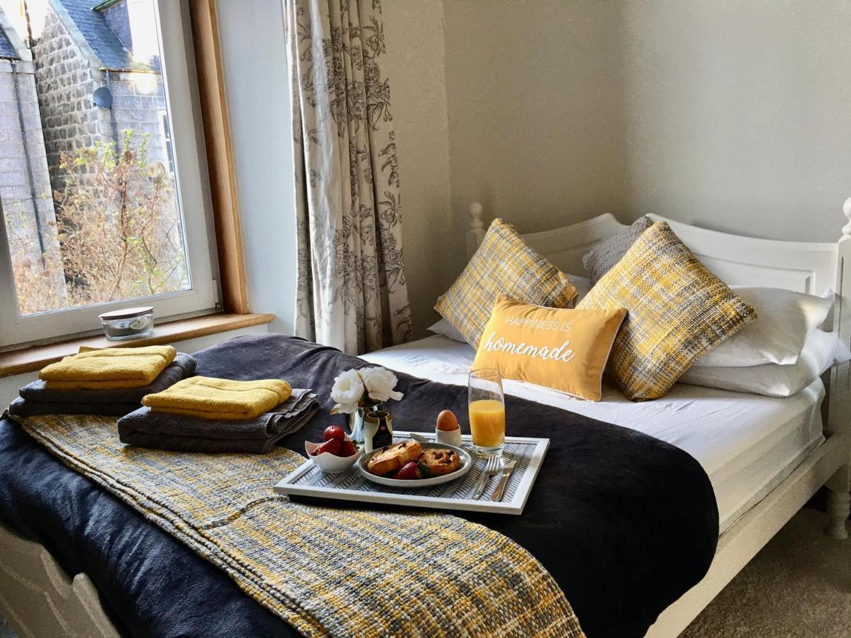 Cosy 2 Bedroom Central Apartment - Free Parking, Free Wifi Aberdeen Exterior foto