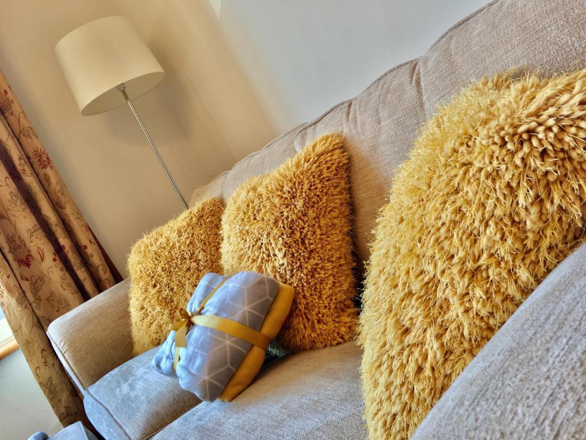 Cosy 2 Bedroom Central Apartment - Free Parking, Free Wifi Aberdeen Exterior foto