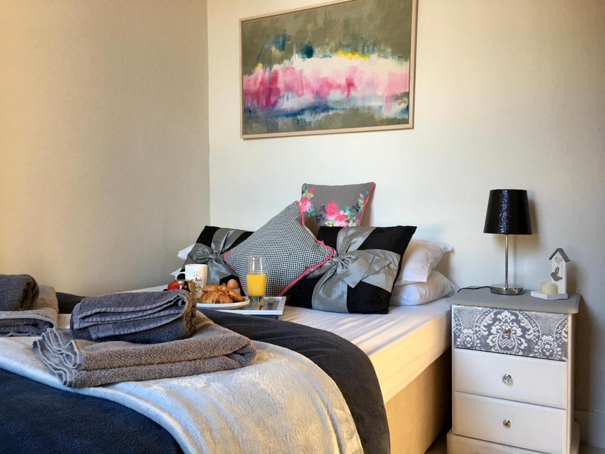 Cosy 2 Bedroom Central Apartment - Free Parking, Free Wifi Aberdeen Exterior foto